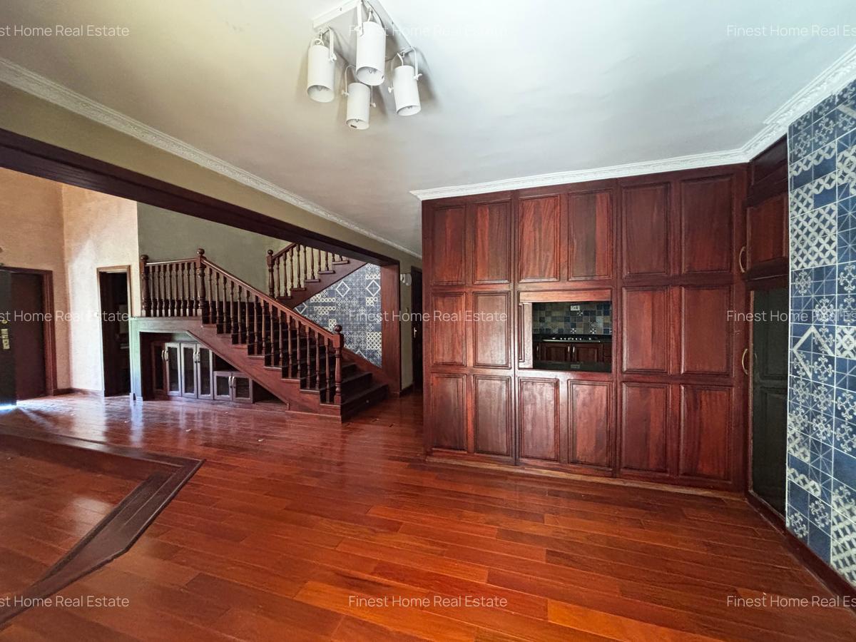 4 Bed Villa with En Suite at Mombasa Road - 5