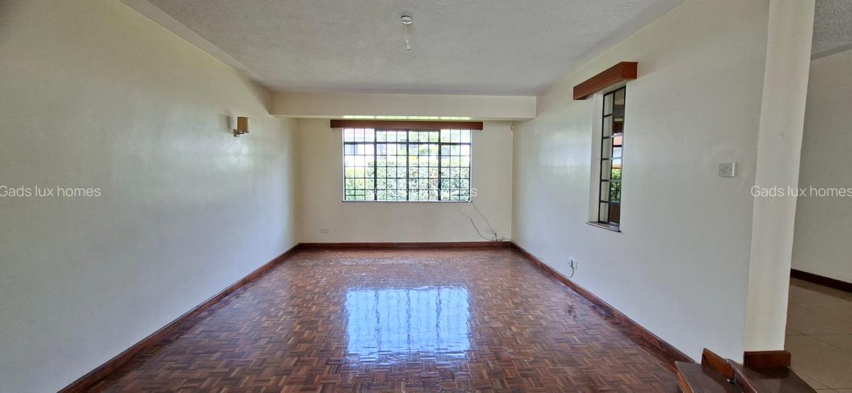 4 Bed Townhouse with En Suite at Brookside - 9