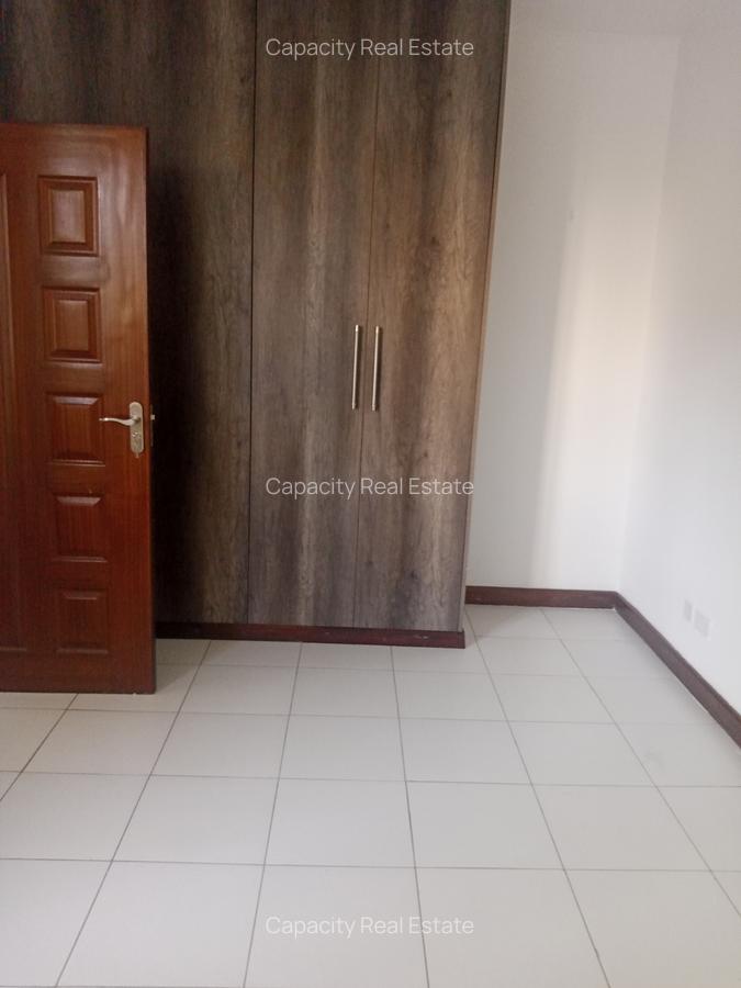 2 Bed Apartment with En Suite in Westlands Area - 12