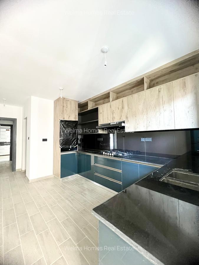 3 Bed Apartment with En Suite in Lavington - 4