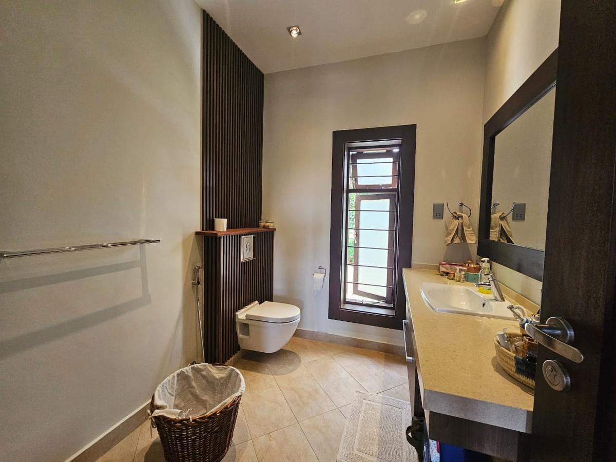 9 Bed Villa with Swimming Pool in Lavington - 7