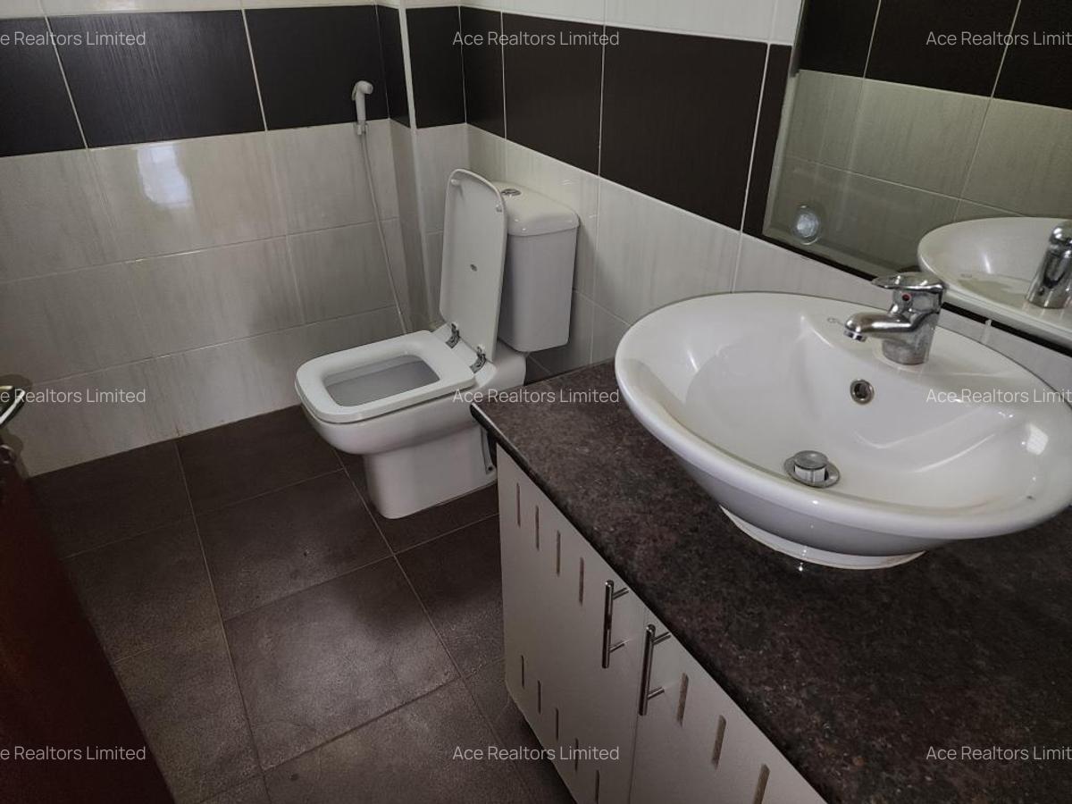 2 Bed Apartment with En Suite at Westlands Road - 6