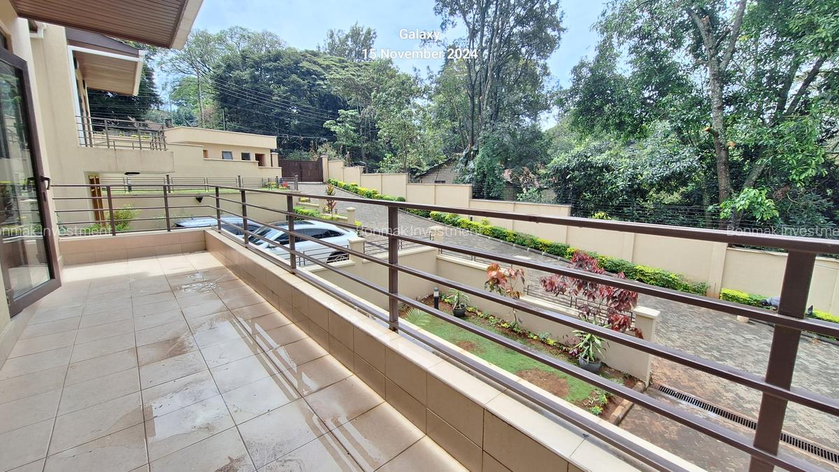 5 Bed Townhouse with En Suite at Lavington Green. - 14