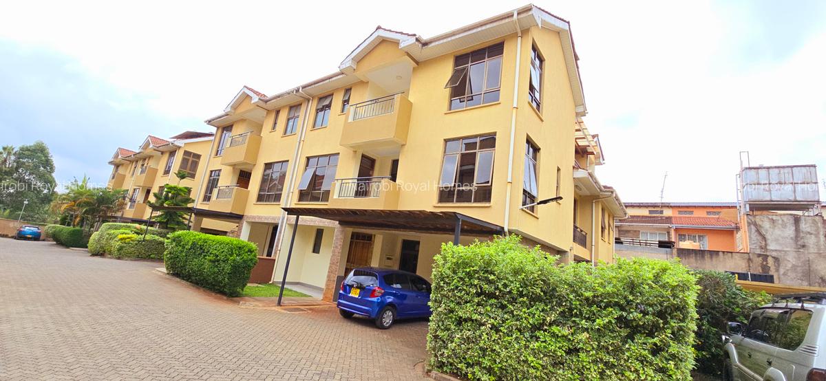 5 Bed Townhouse with En Suite at Lavington Green - 4