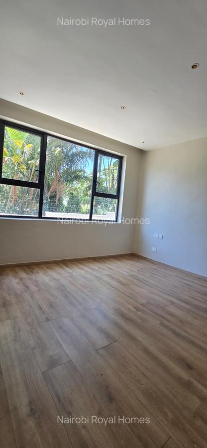 5 Bed Townhouse with En Suite at Lavington Green - 11