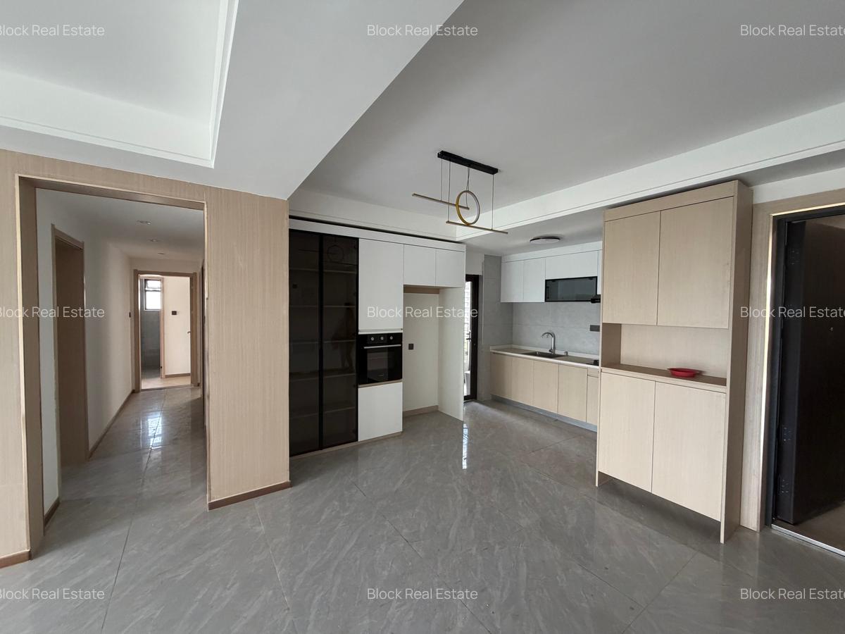 3 Bed Apartment with En Suite in Riverside - 1