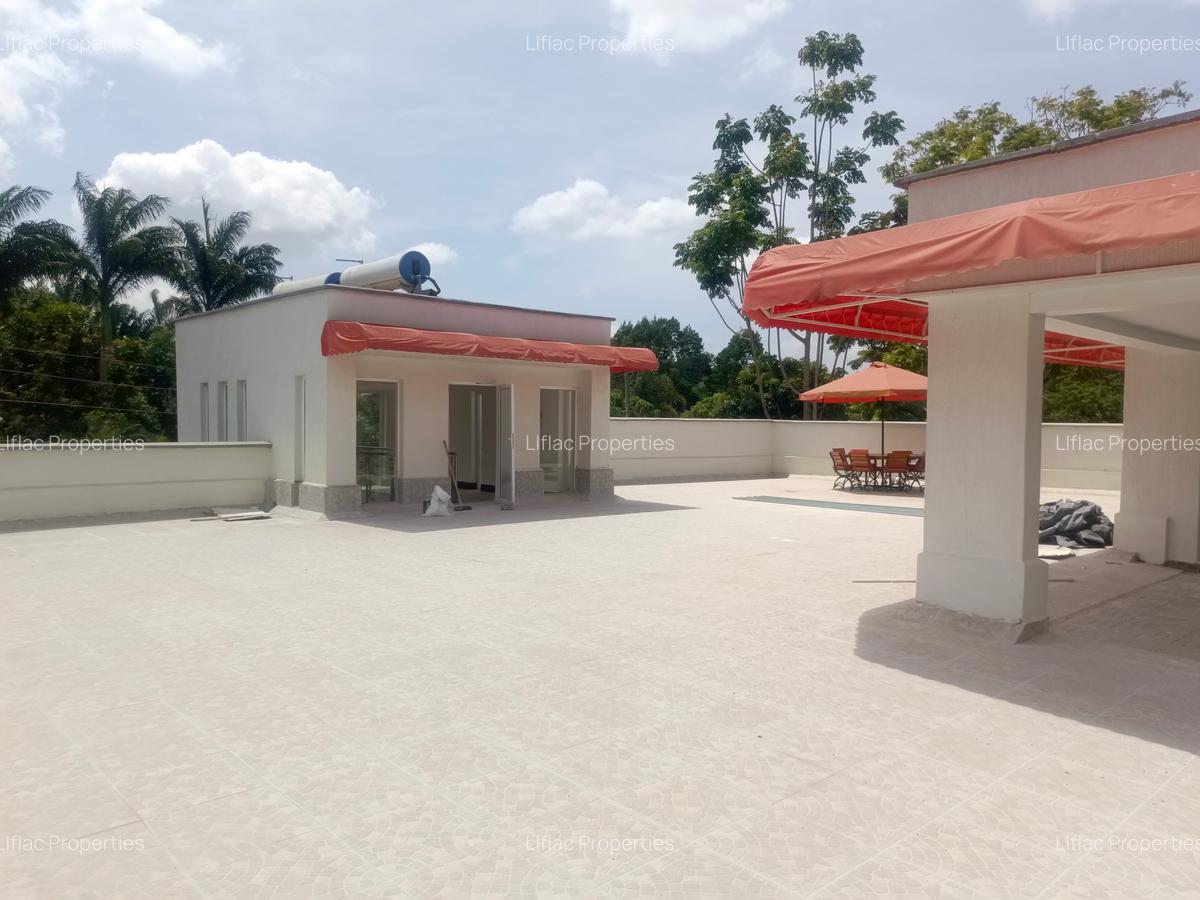 5 Bed House with En Suite in Runda - 18