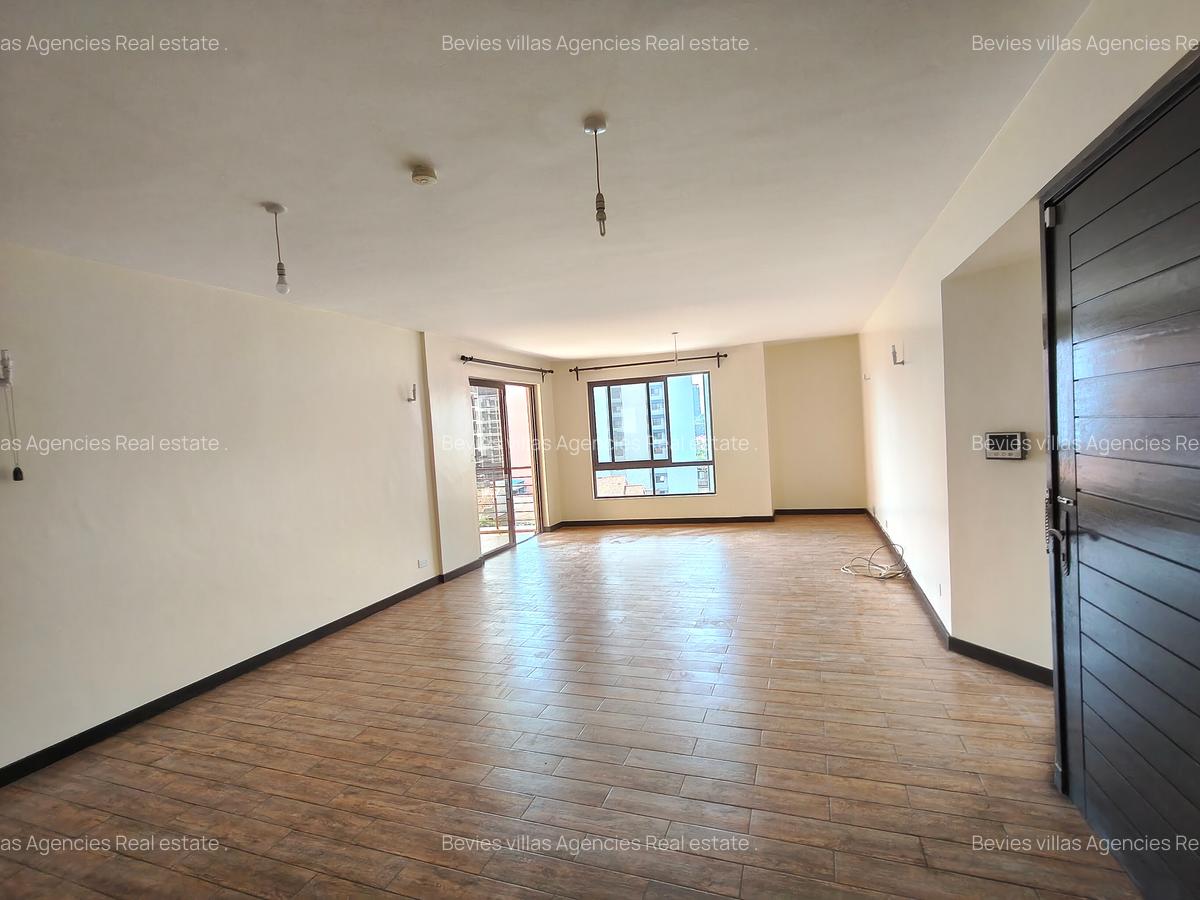 3 Bed Apartment with En Suite at Parklands - 2