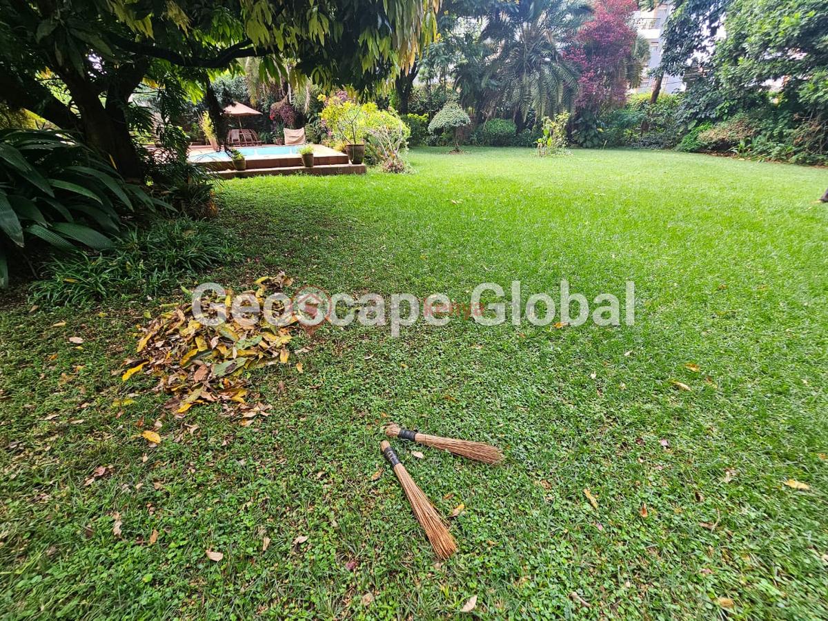 2 Bed House with En Suite in Rosslyn - 14