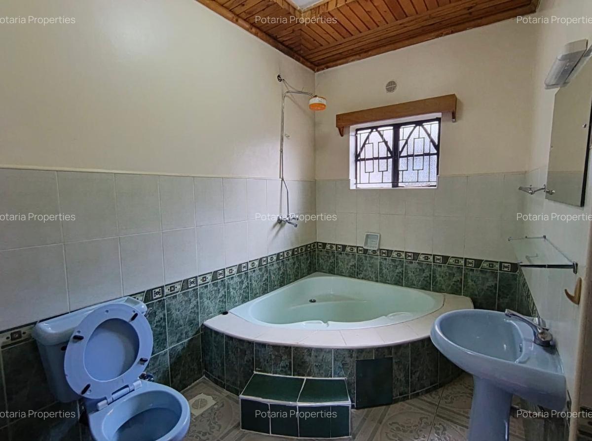2 Bed House with Garden in Runda - 3
