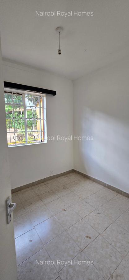 4 Bed House with En Suite at Loresho Road - 9