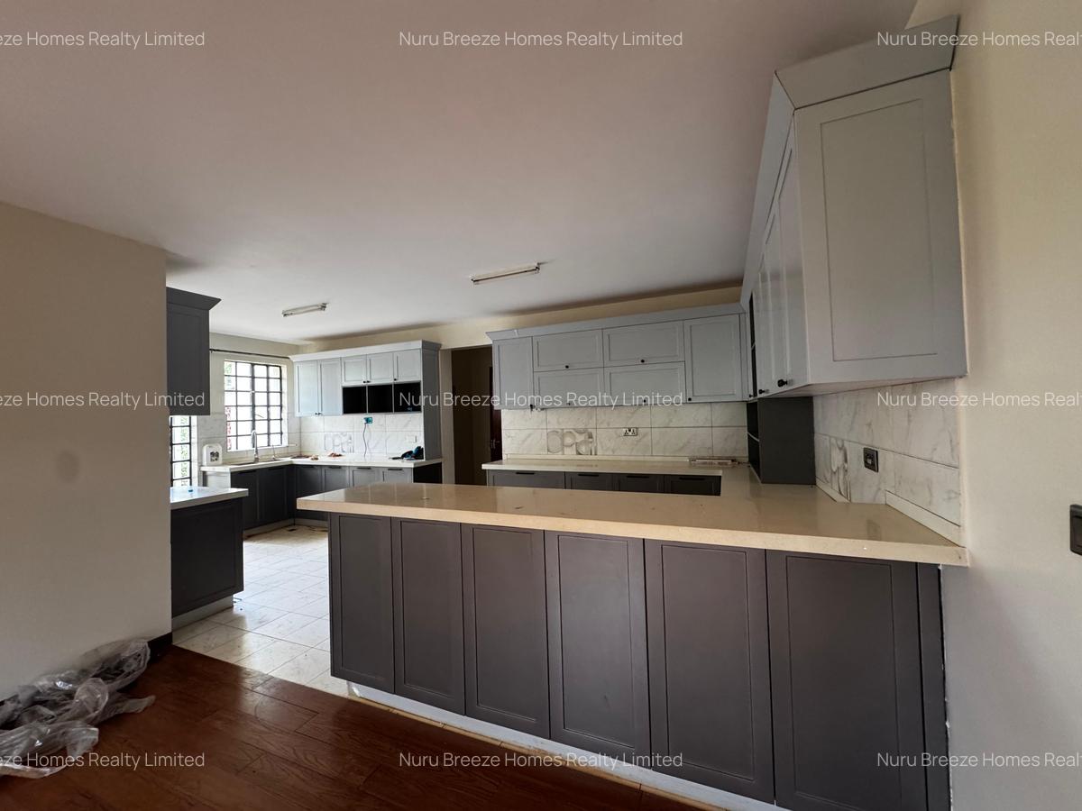 4 Bed Townhouse with En Suite in Kitisuru - 15
