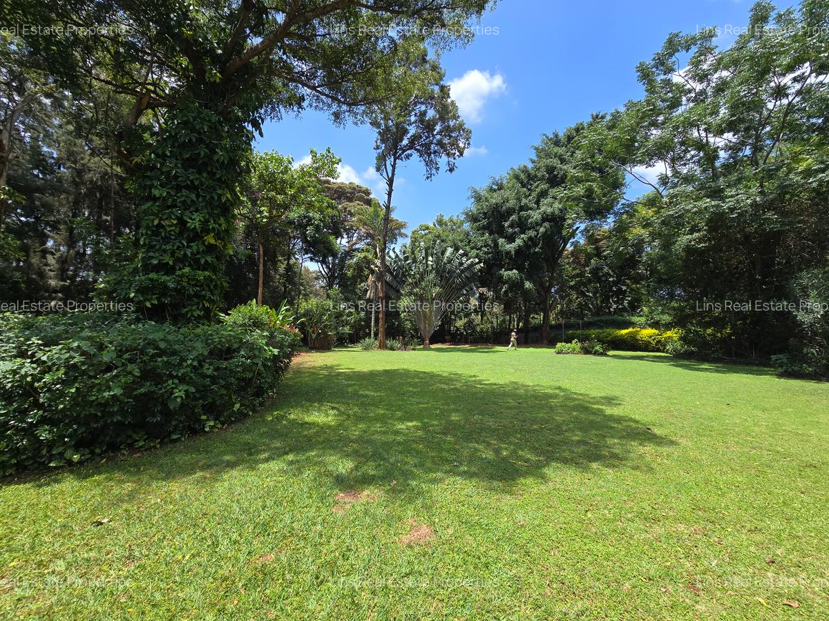 4 Bed House with En Suite in Runda - 3