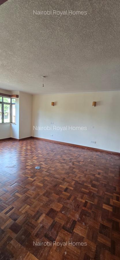 5 Bed Townhouse with En Suite at Lavington Road - 20