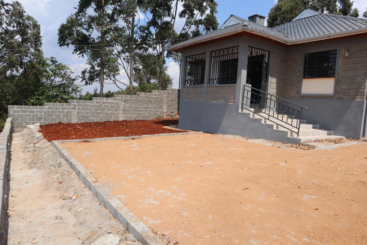 3 Bed House with En Suite at Lemiso Road - 4