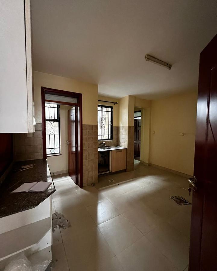 3 Bed Apartment with En Suite in Lavington - 10