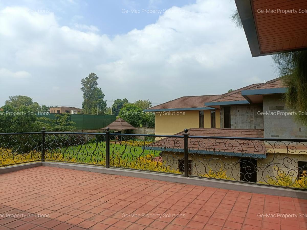 4 Bed House with En Suite in Runda - 16