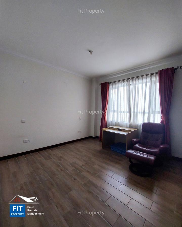 3 Bed Apartment with En Suite at City Park - 12