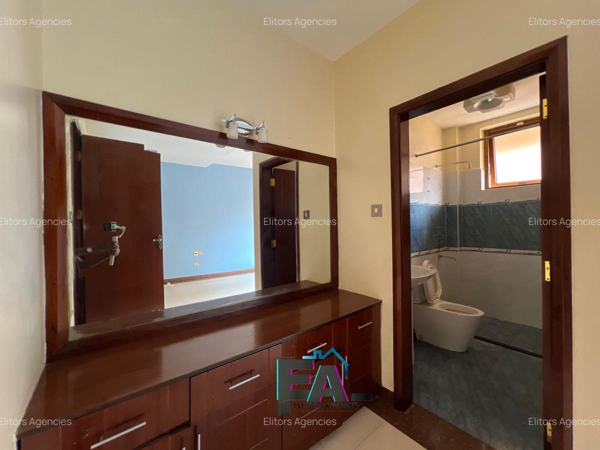 4 Bed Apartment with En Suite at Argwings Kodhek Road - 10