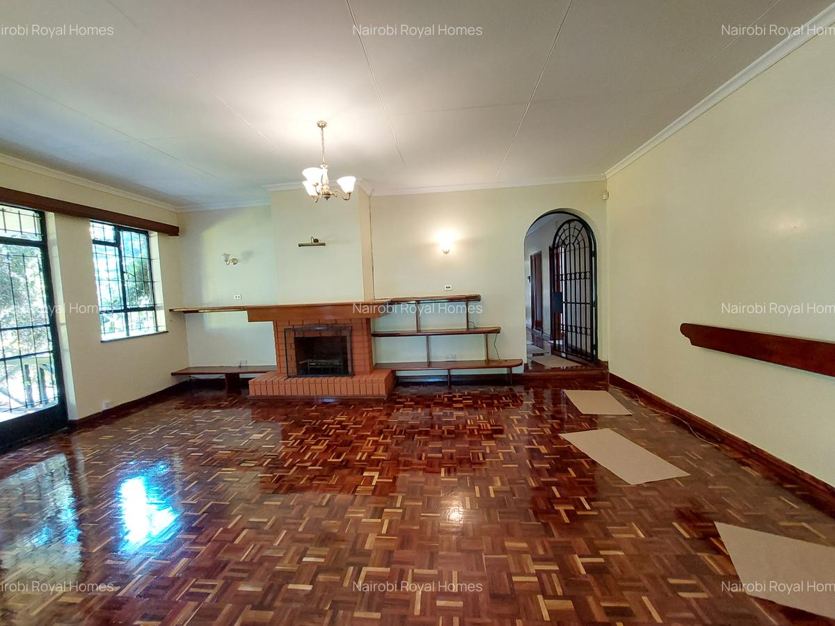 4 Bed Townhouse with En Suite at Lavington Mall - 5