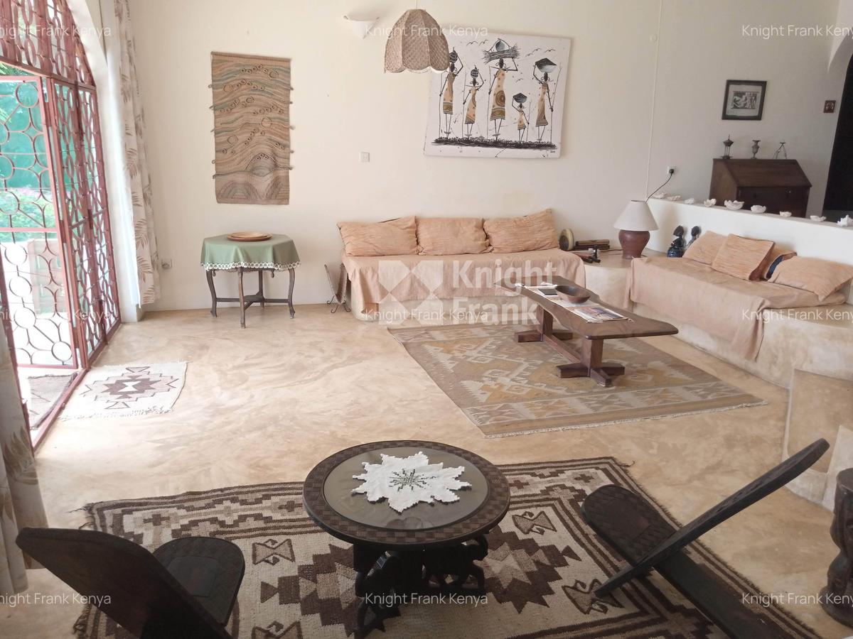 4 Bed Villa with Swimming Pool at Mtwapa Creek - 3