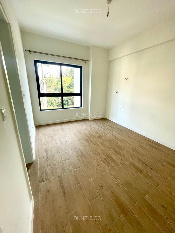 2 Bed Apartment with En Suite in Lavington - 14