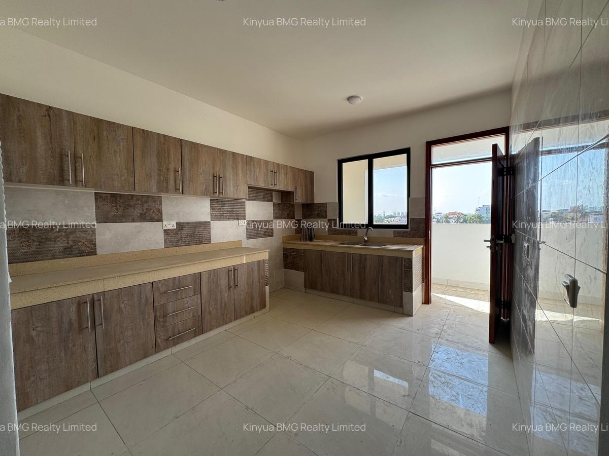 3 Bed Apartment with En Suite in Nyali Area - 5