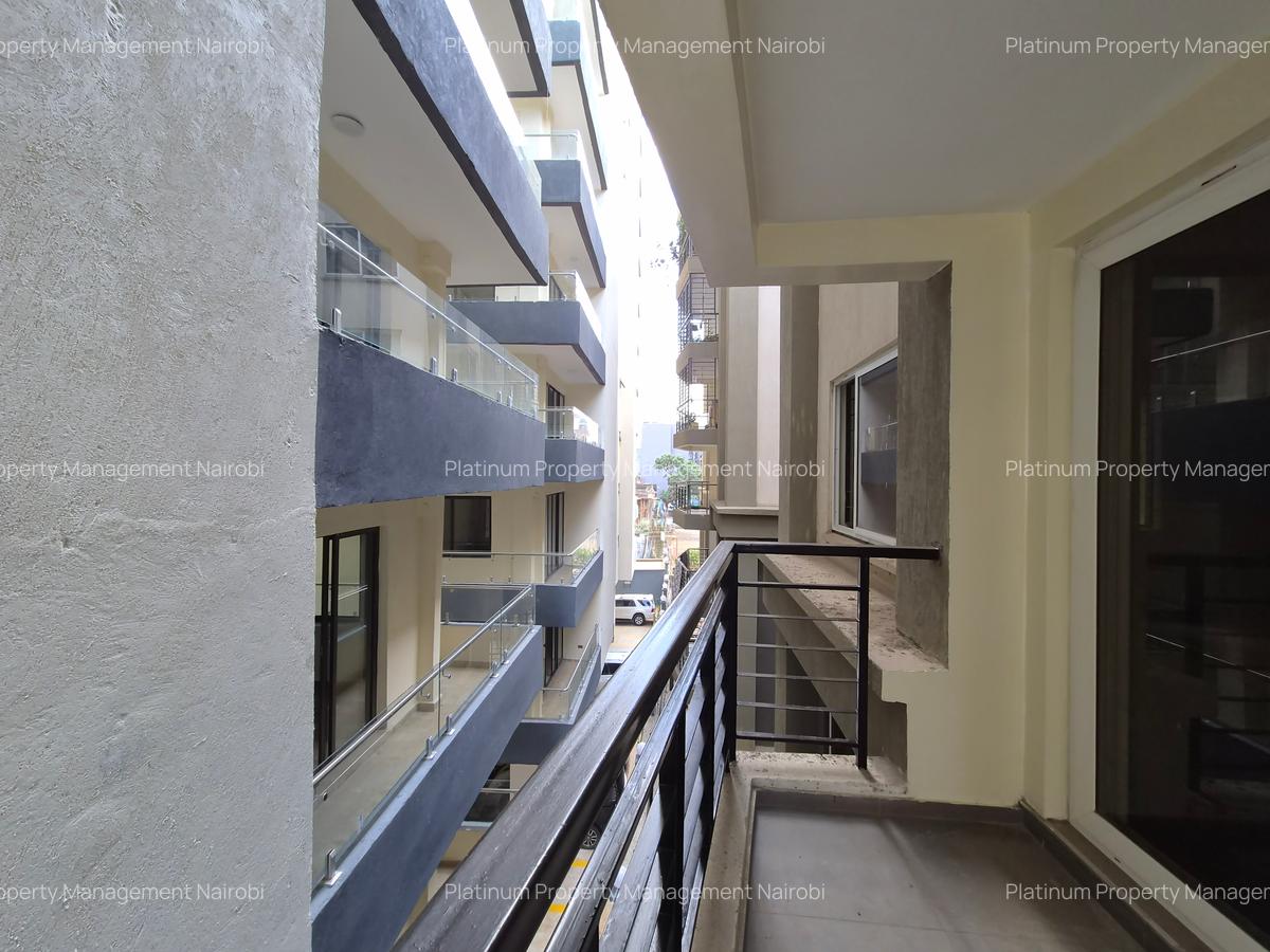 4 Bed Apartment with En Suite at 3Rd Parklands - 8