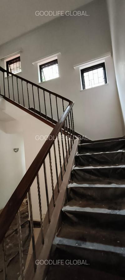 6 Bed House with En Suite at Kitisuru - 10