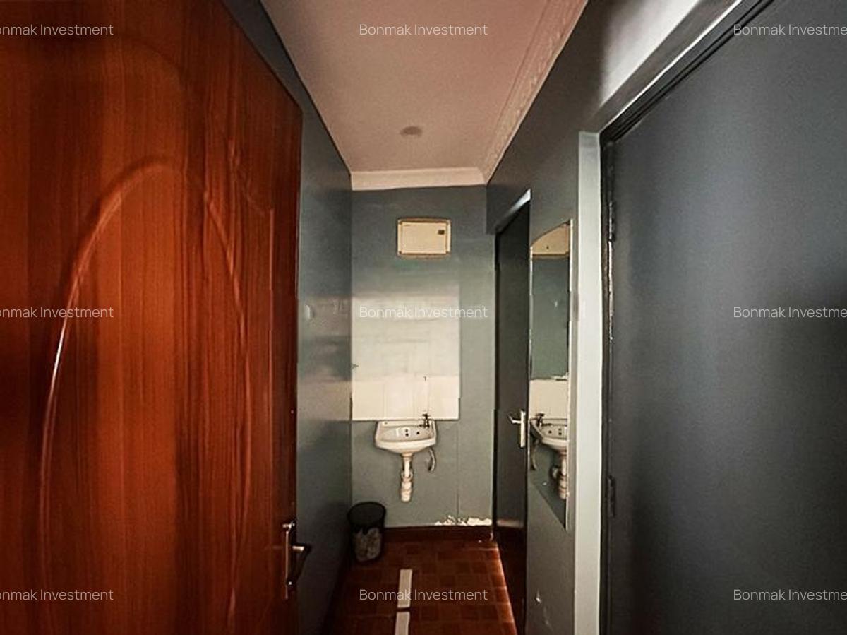 Commercial Property with Fibre Internet at Lavington Green - 16