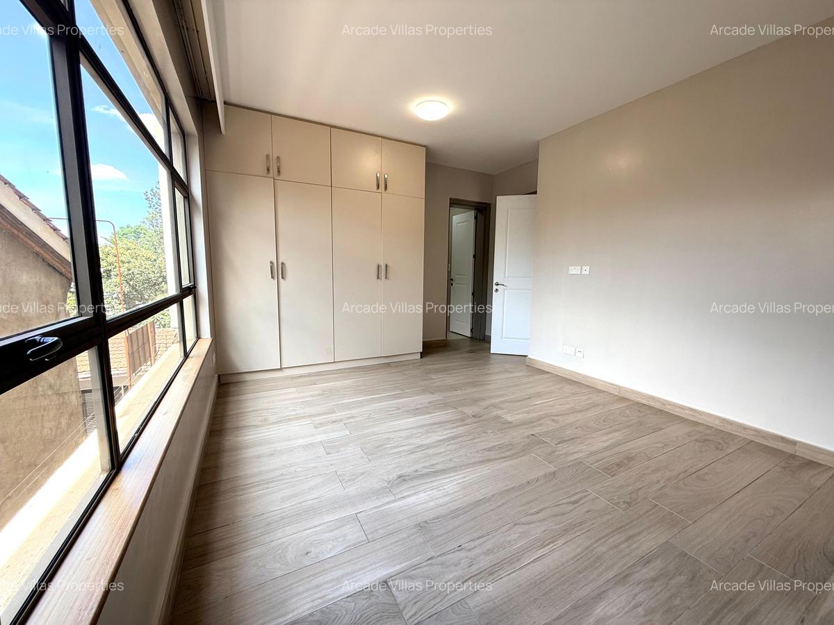 2 Bed Apartment with En Suite in Kilimani - 9
