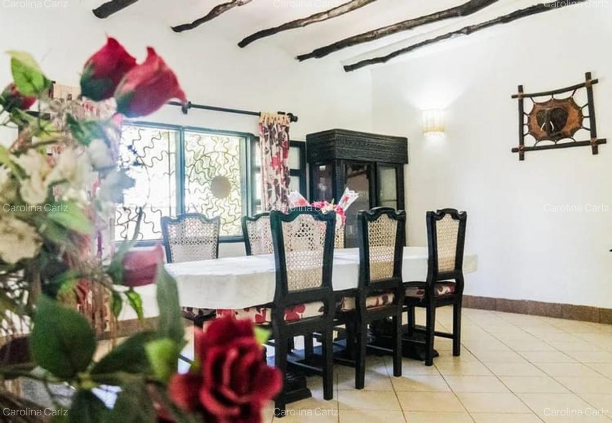 6 Bed Villa with En Suite in Watamu - 15