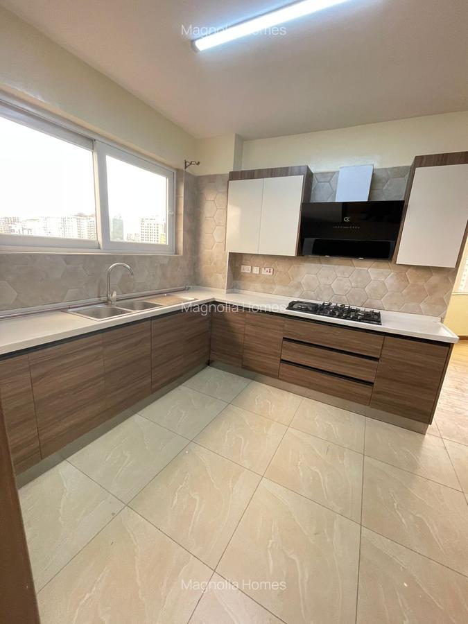 3 Bed Apartment with En Suite in Kilimani - 3
