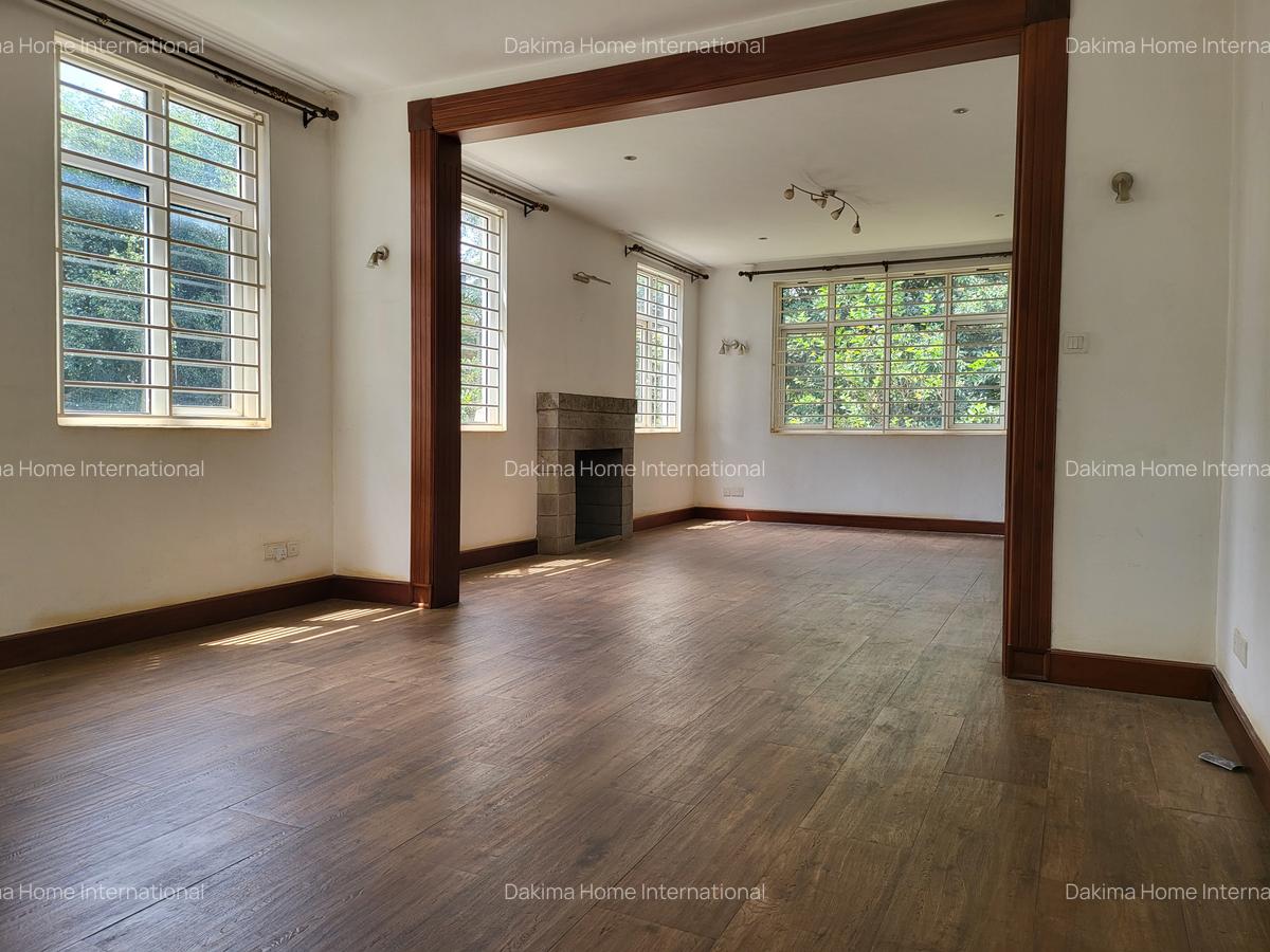 5 Bed Townhouse with En Suite in Rosslyn - 6