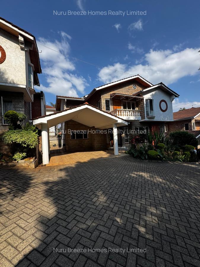 4 Bed Townhouse with En Suite in Spring Valley - 1