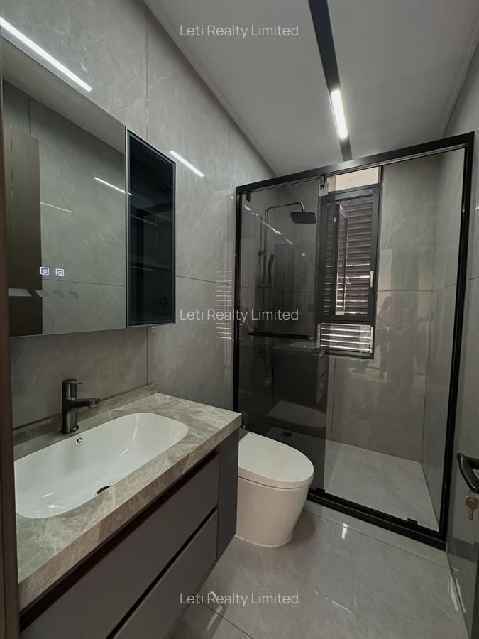 5 Bed Villa with En Suite in Lavington - 14