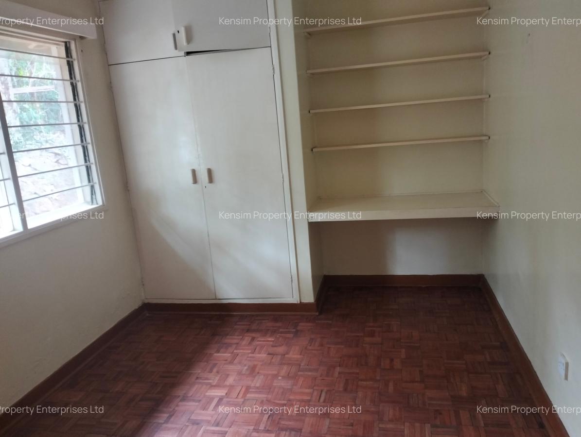 4 Bed House with En Suite in Loresho - 11