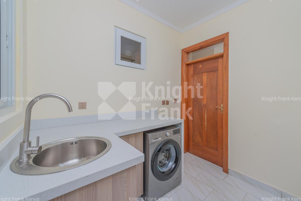 4 Bed Villa with En Suite in Kiambu Road - 5