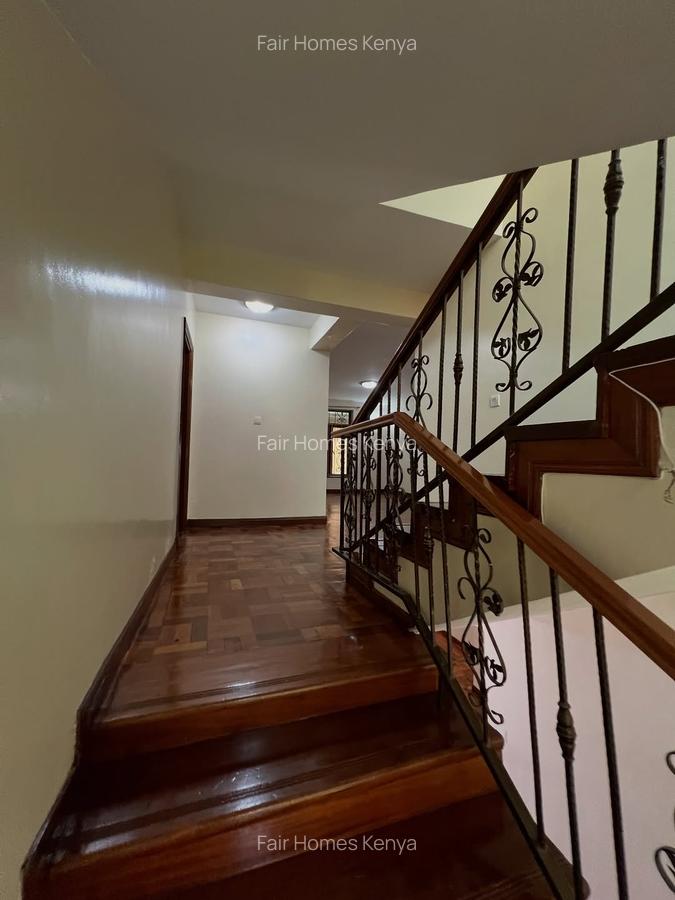 5 Bed Townhouse with En Suite at Othaya Road - 13