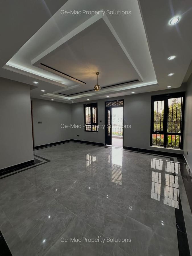 5 Bed House with En Suite in Runda - 18