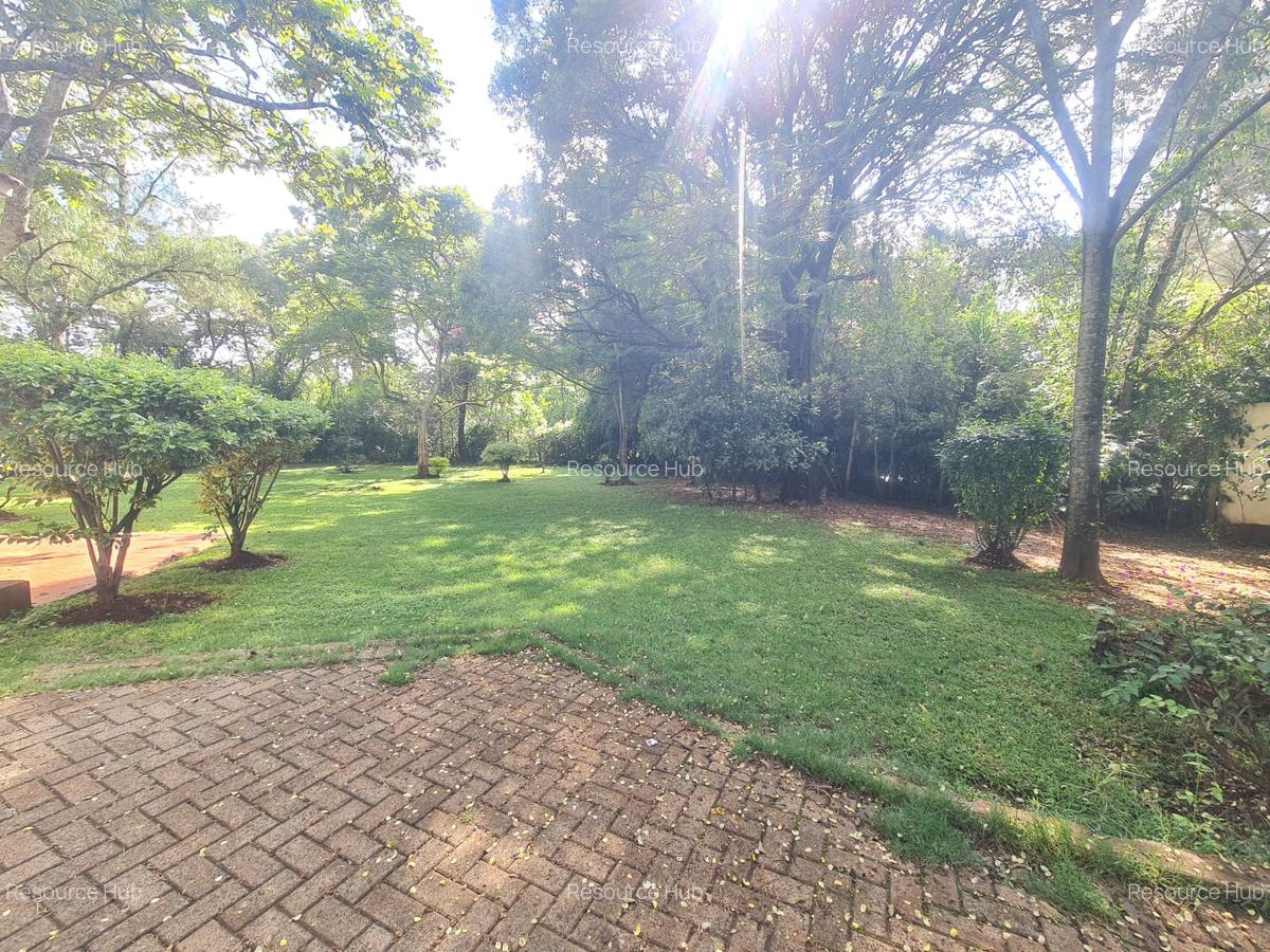 4 Bed House with En Suite at Hardy Area - 4