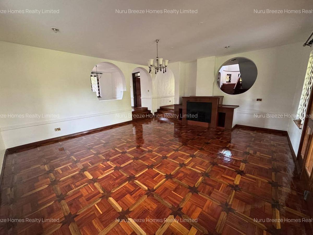 4 Bed House with En Suite in Runda - 2