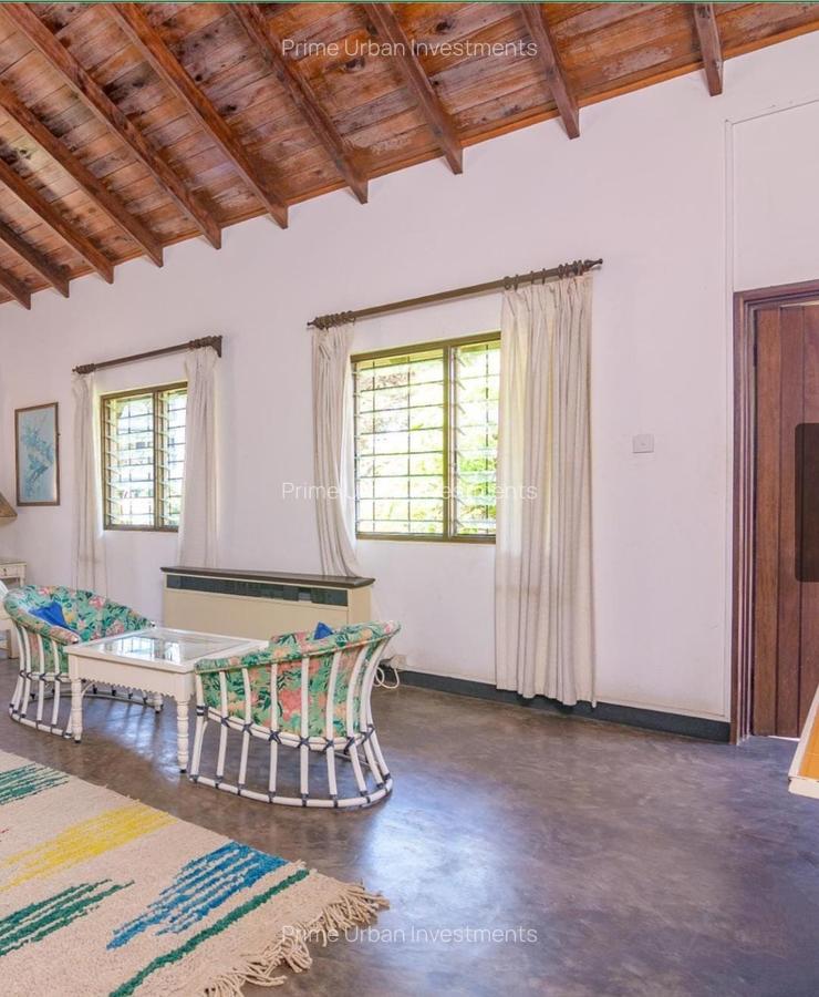 4 Bed House with En Suite in Nyali Area - 12