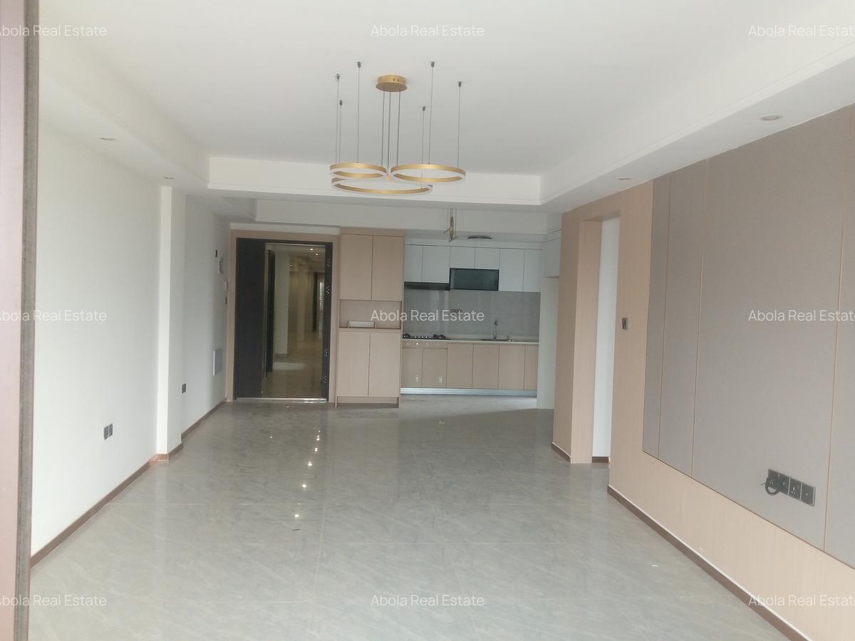 3 Bed Apartment with En Suite in Riverside - 1