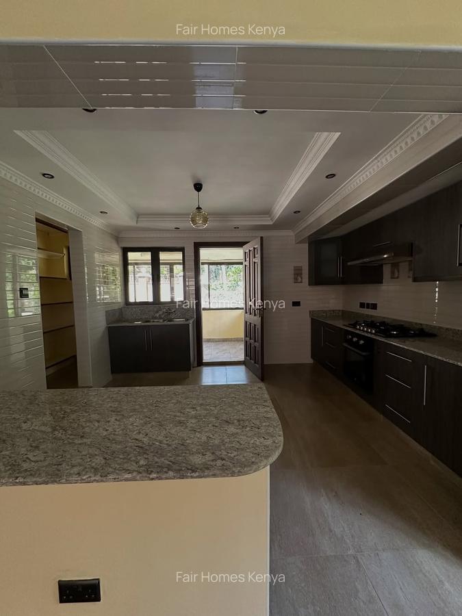 5 Bed Townhouse with En Suite at Muthangari Drive - 9