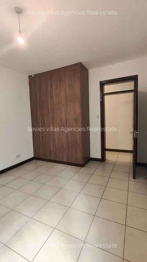 2 Bed Apartment with En Suite at Brookside - 5