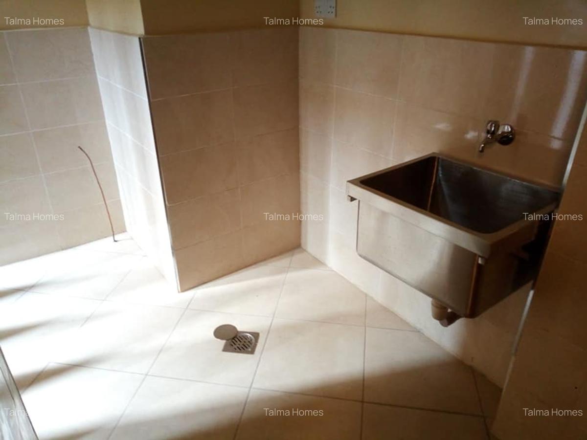 3 Bed Apartment with En Suite at Off Rhapta Road - 5