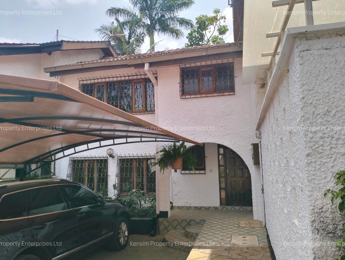 4 Bed Townhouse with En Suite in Lavington - 4