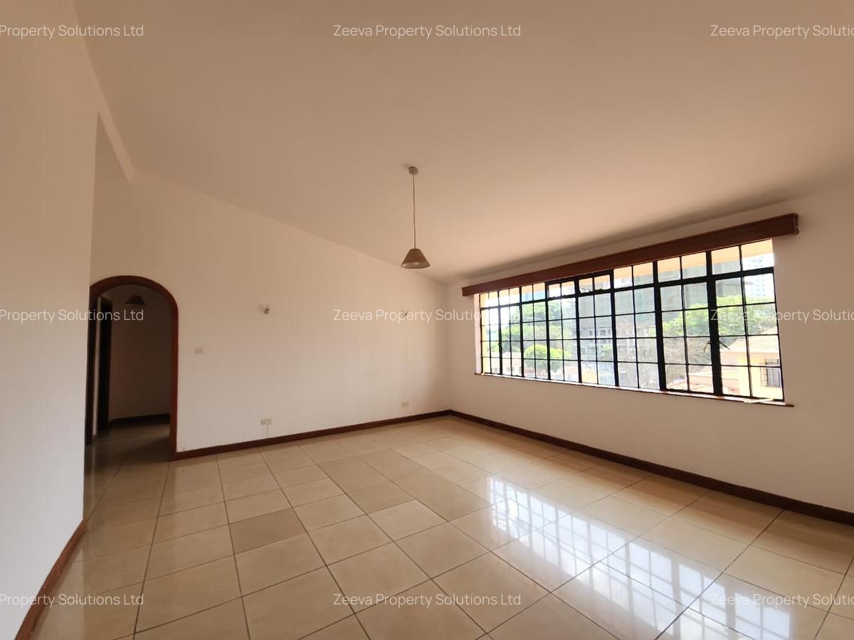 2 Bed Apartment with En Suite in Westlands Area - 4