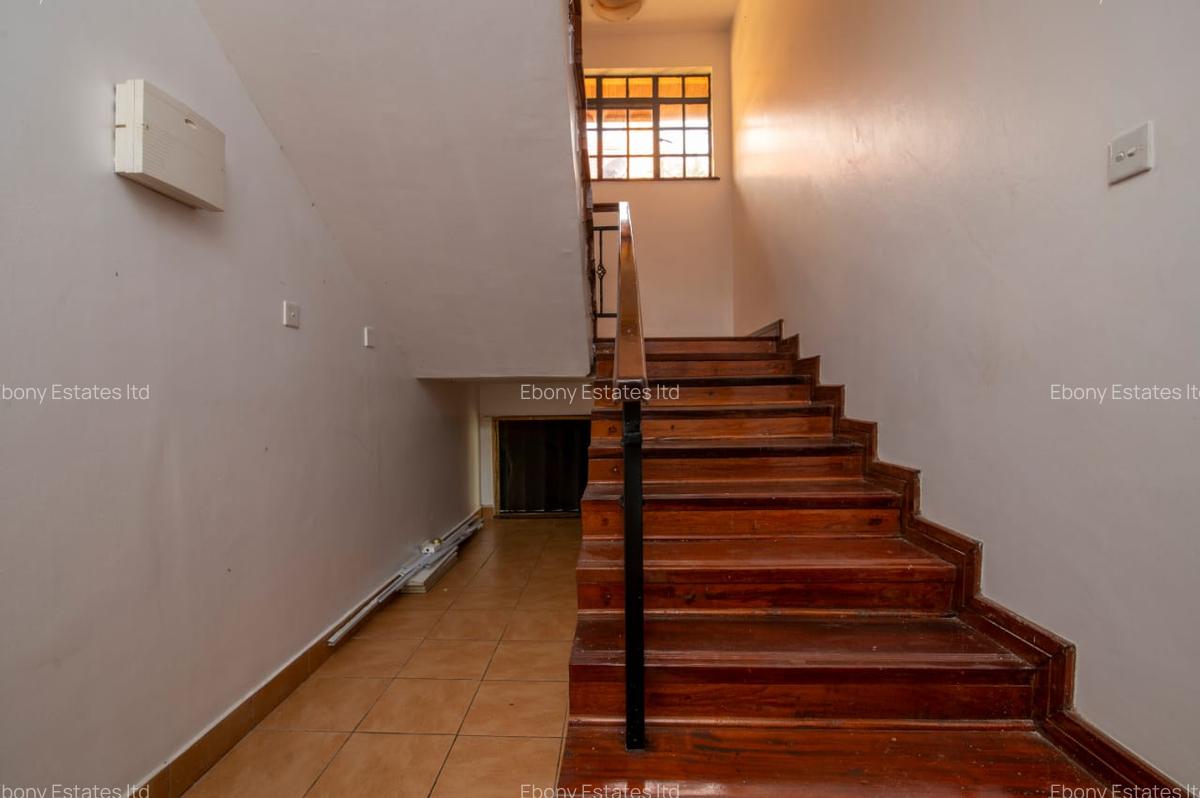 5 Bed Townhouse with Staff Quarters in Lavington - 4